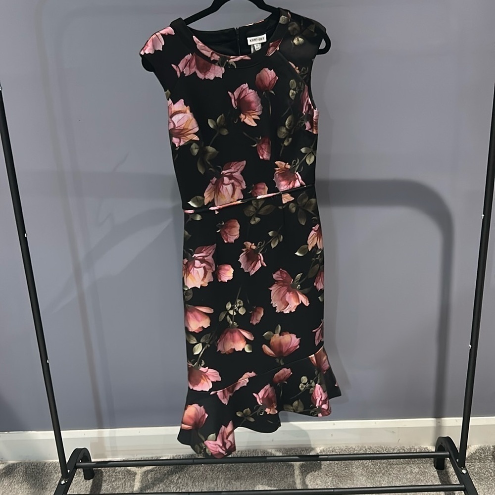 Kate.Lily Floral Sleeveless Dress